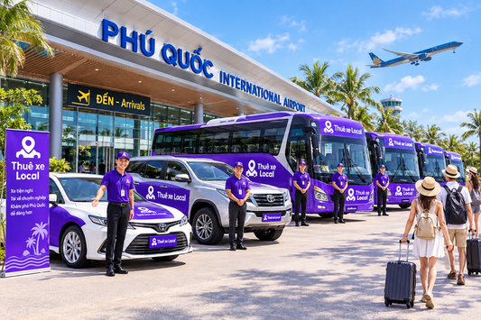 Thuê Xe Du Lịch Đi Sunset Town Phú Quốc Giá Rẻ, Đời Mới Có Tài Xế