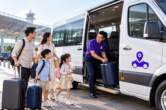 Gia đình được đón bằng xe 16 chỗ tại sân bay Thuê Xe Du Lịch City Tour Nha Trang