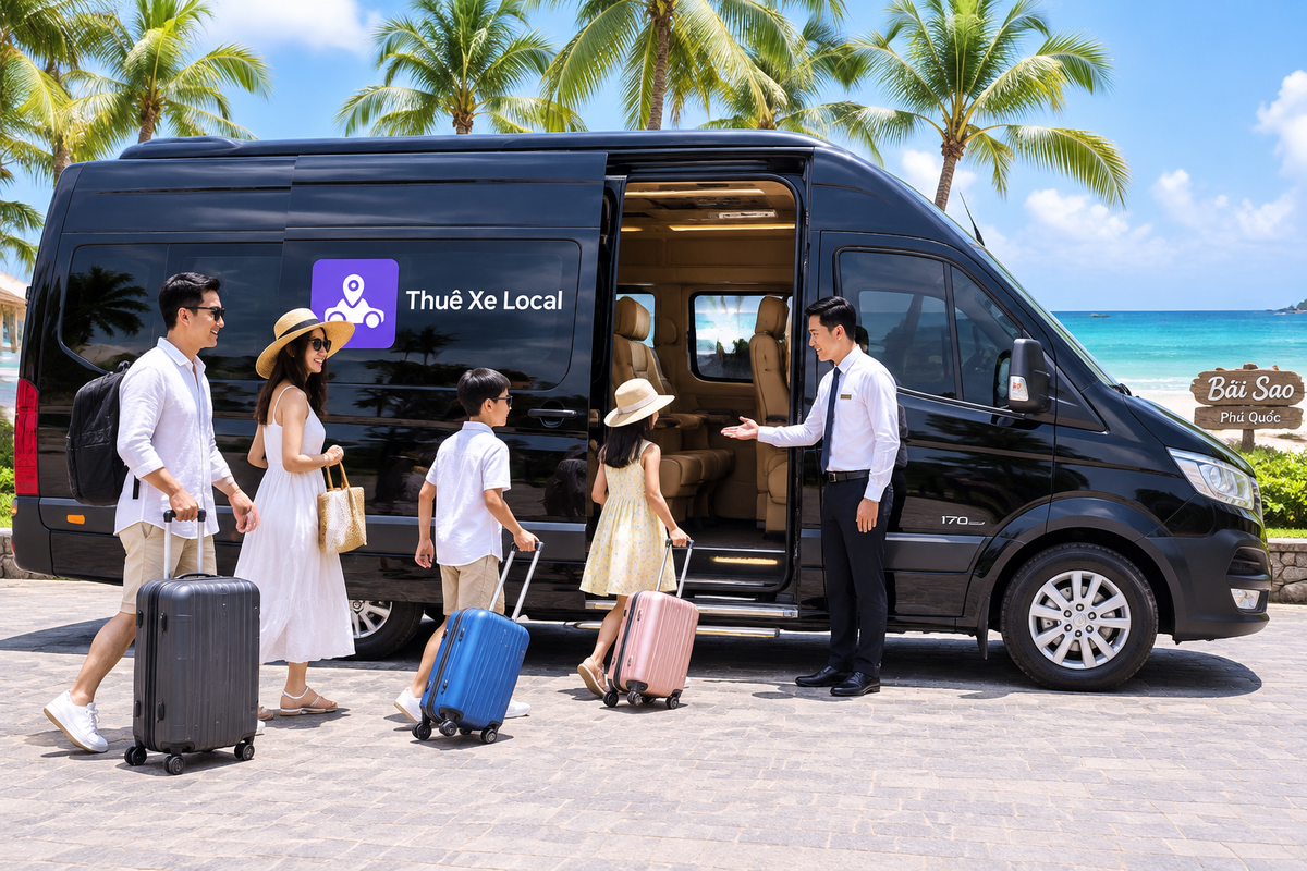 Khách gia đình sử dụng limousine tại Bãi Sao